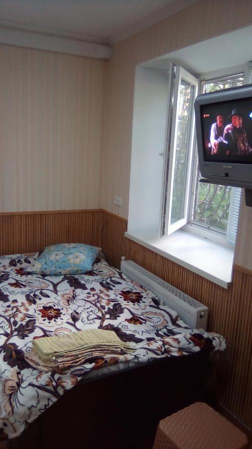 1-Я Слободская, 17А, Угол Проспекта Центрального, 3 Дивана, Wi-Fi, Отдельный Вход. Mykolaïv Extérieur photo