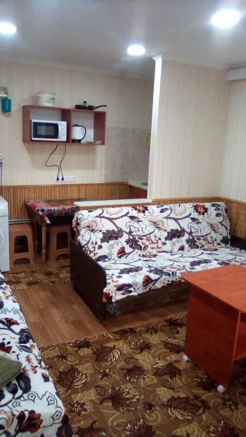 1-Я Слободская, 17А, Угол Проспекта Центрального, 3 Дивана, Wi-Fi, Отдельный Вход. Mykolaïv Extérieur photo